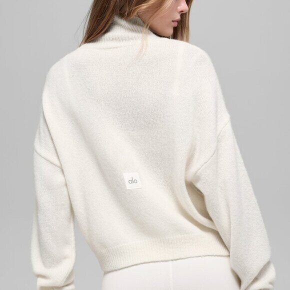Alo Yoga Cashmere New Class Turtleneck Sweater Ivory - Picture 3 of 4